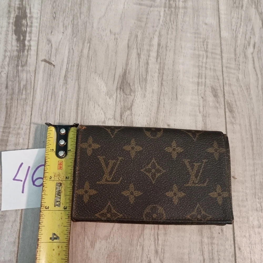 Louis Vuitton Monnaie Monogram wallet